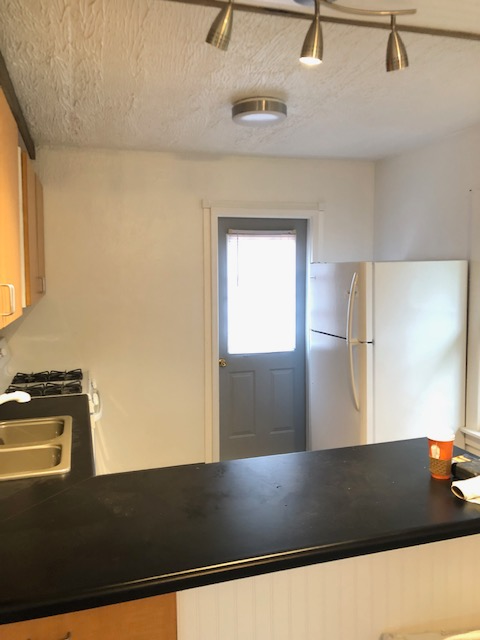 544 E Paulson St - Photo 6 of 11