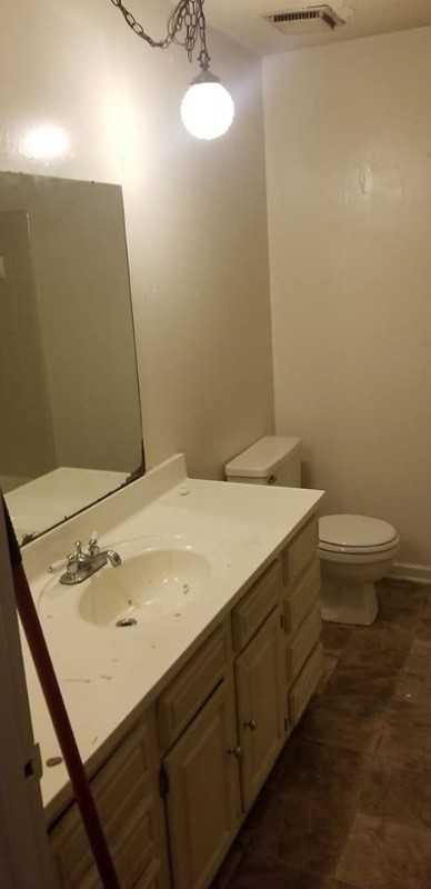 1712 Sanford Dr #3 - Photo 5 of 11