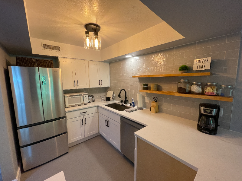 113 E Center St