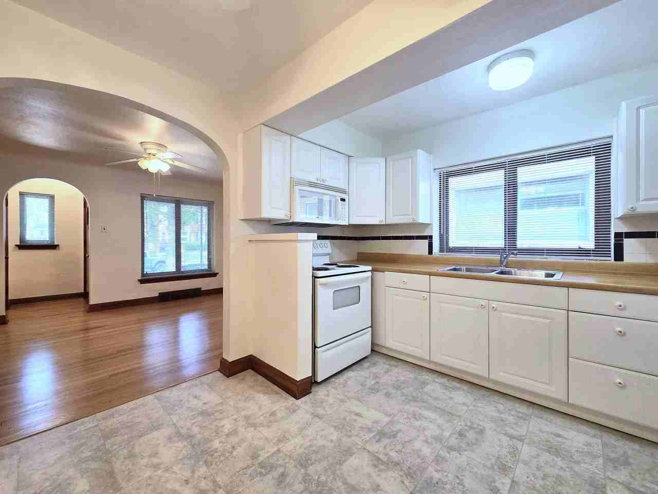 6634 Devonshire Ave - Photo 6 of 20