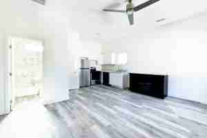 featured image of 207 W Cypress Ave #2