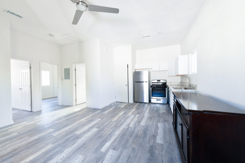 207 W Cypress Ave #2 - Photo 2 of 14