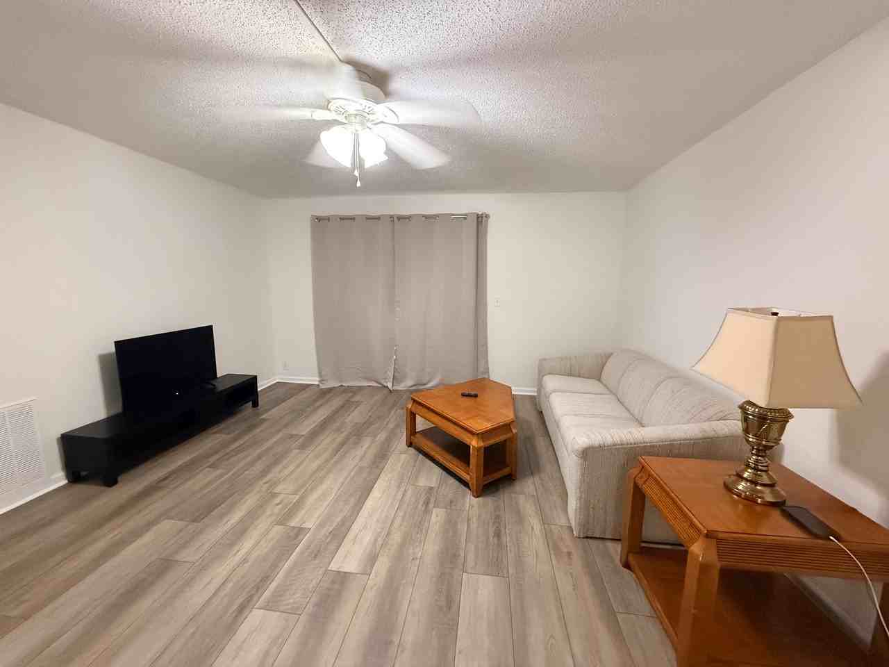 8440 Old Post Rd - Photo 3 of 19