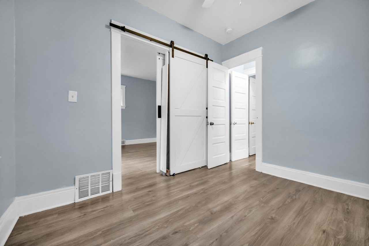 2826 E 124th St #B - Photo 7 of 17