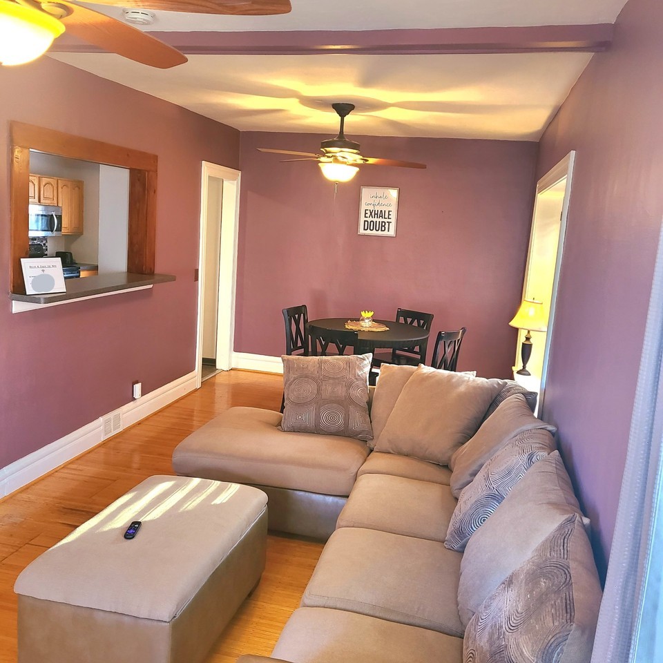 405 Brooks Ave - Photo 5 of 12