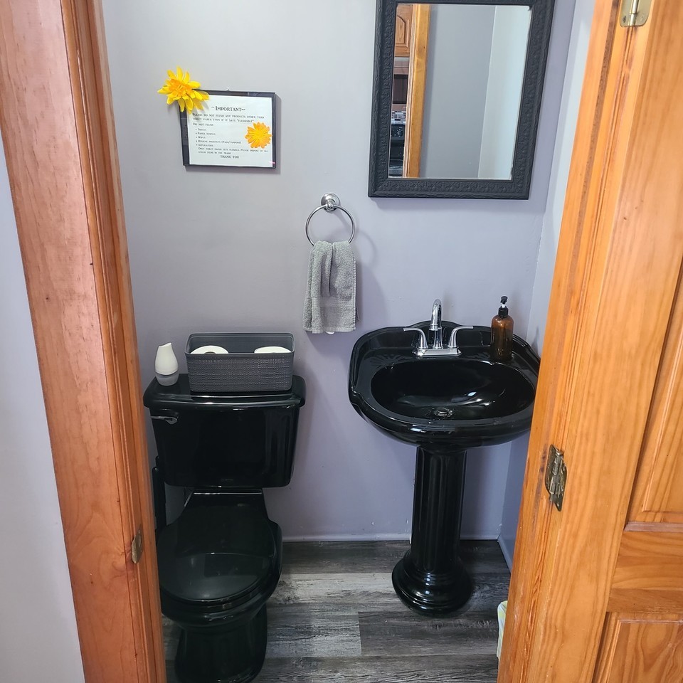 405 Brooks Ave - Photo 6 of 12