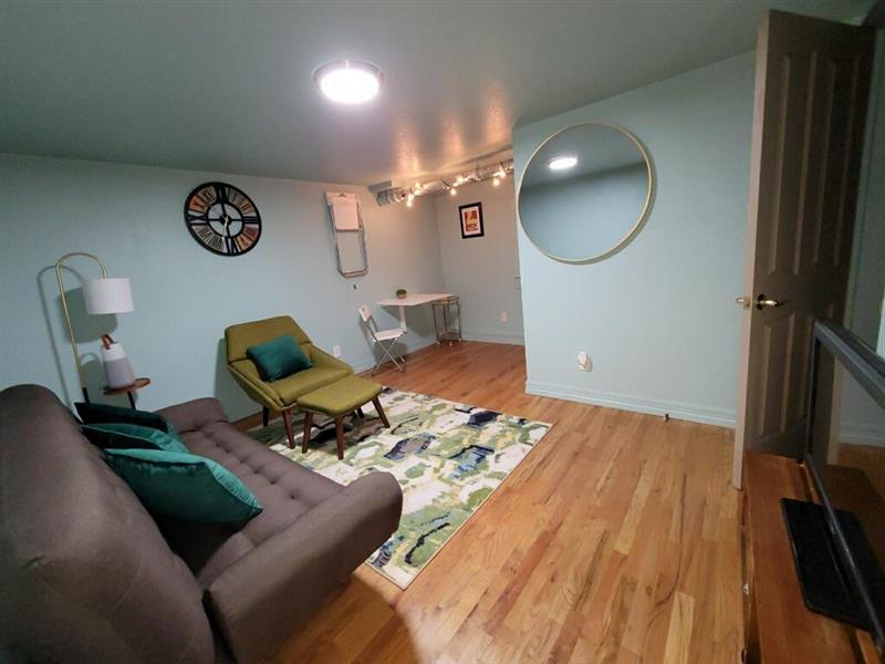 1650 N Pearl St #2 - Photo 3 of 8