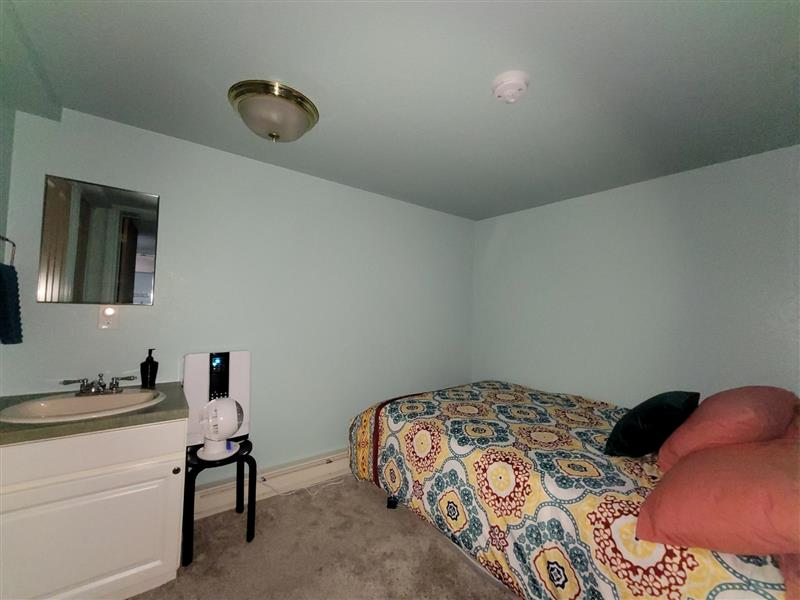 1650 N Pearl St #2 - Photo 7 of 8