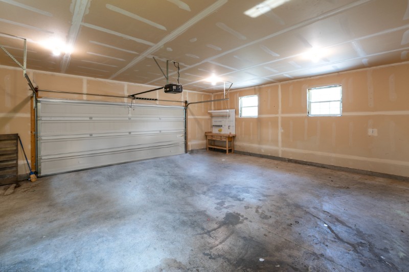 108 Timberlake Dr - Photo 3 of 18