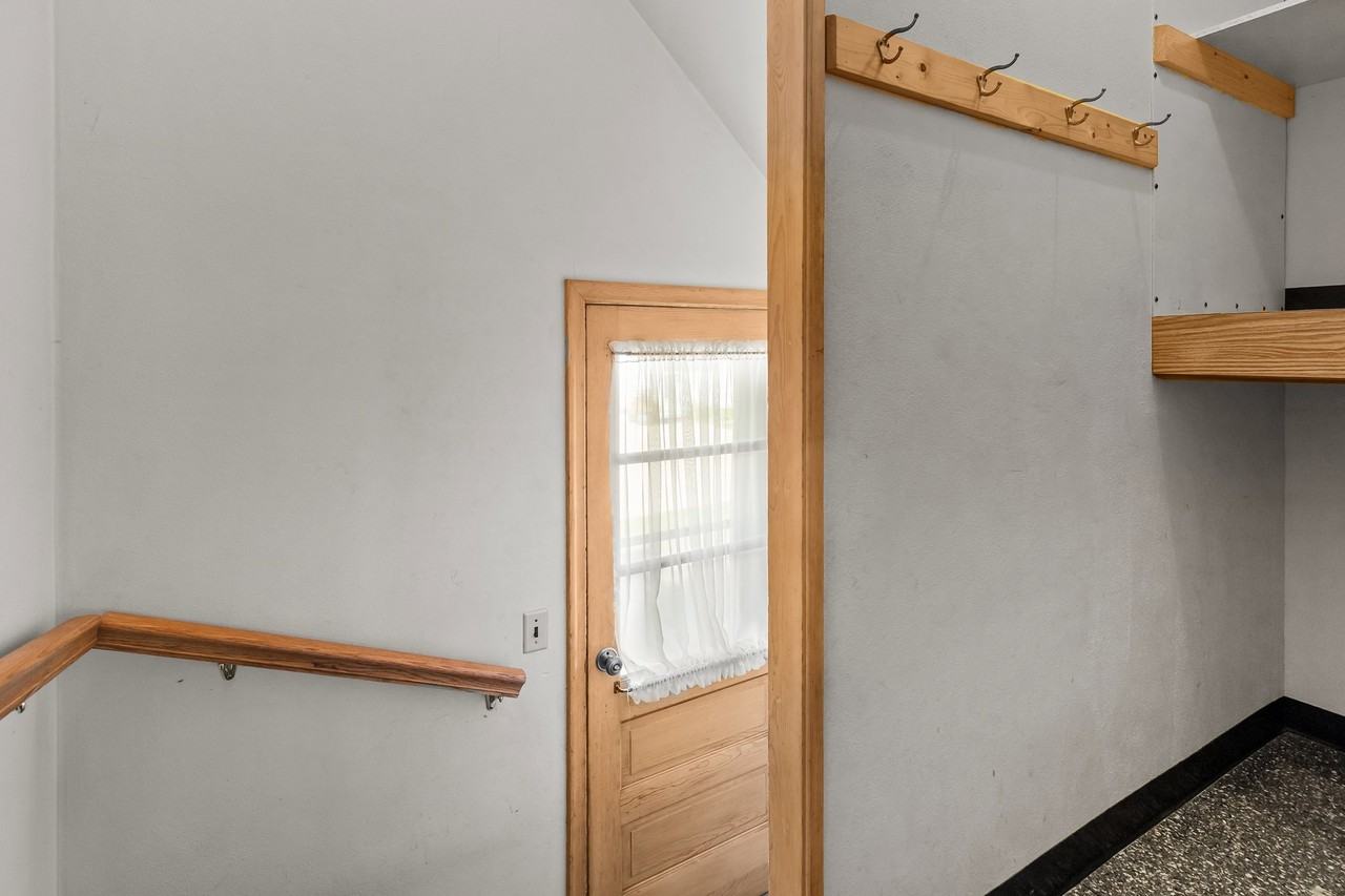 1343 1/2 W Washington St #1343 - Photo 3 of 15