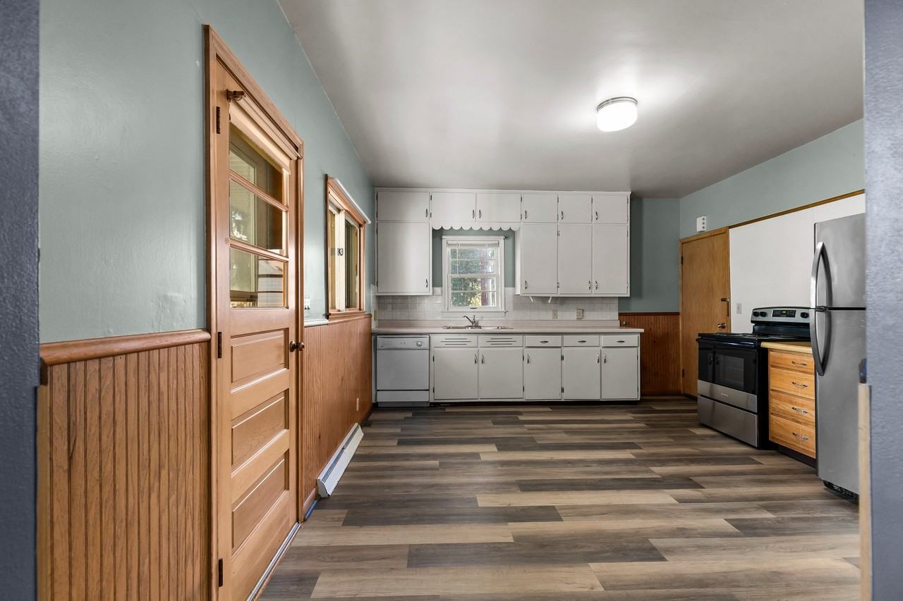1343 1/2 W Washington St #1343 - Photo 4 of 15