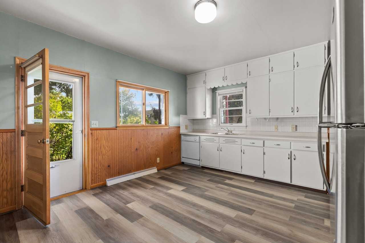 1343 1/2 W Washington St #1343 - Photo 6 of 15