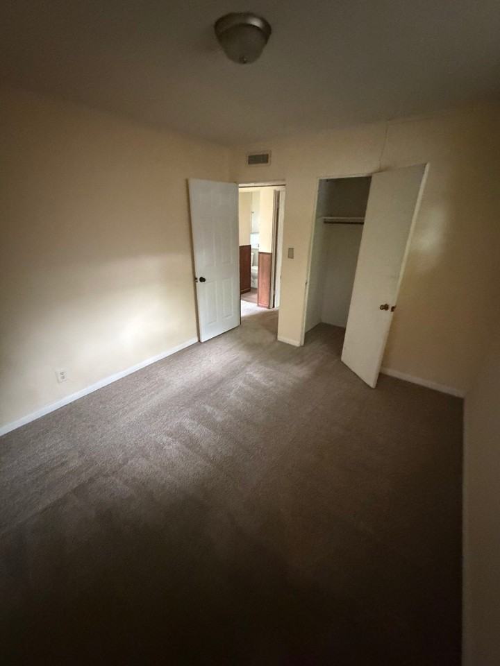 1345 N 75th East Ave - Photo 6 of 9