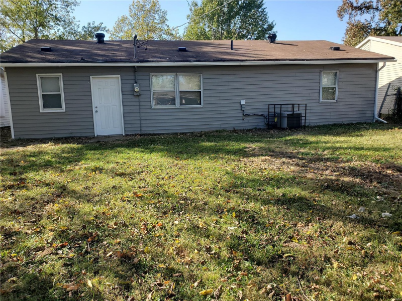 722 Saint Martin Dr - Photo 2 of 12