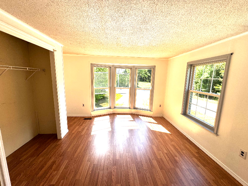 19 Maple Ln - Photo 3 of 9