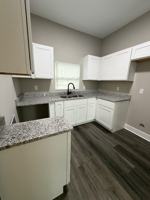 featured image of 1915 Phoenix Ave