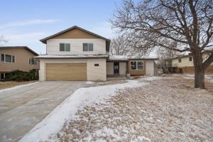 featured image of 2967 Lakeshore Dr