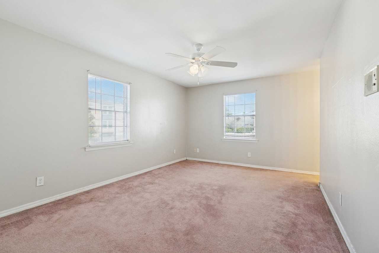 4001 Georgetown Dr - Photo 6 of 14