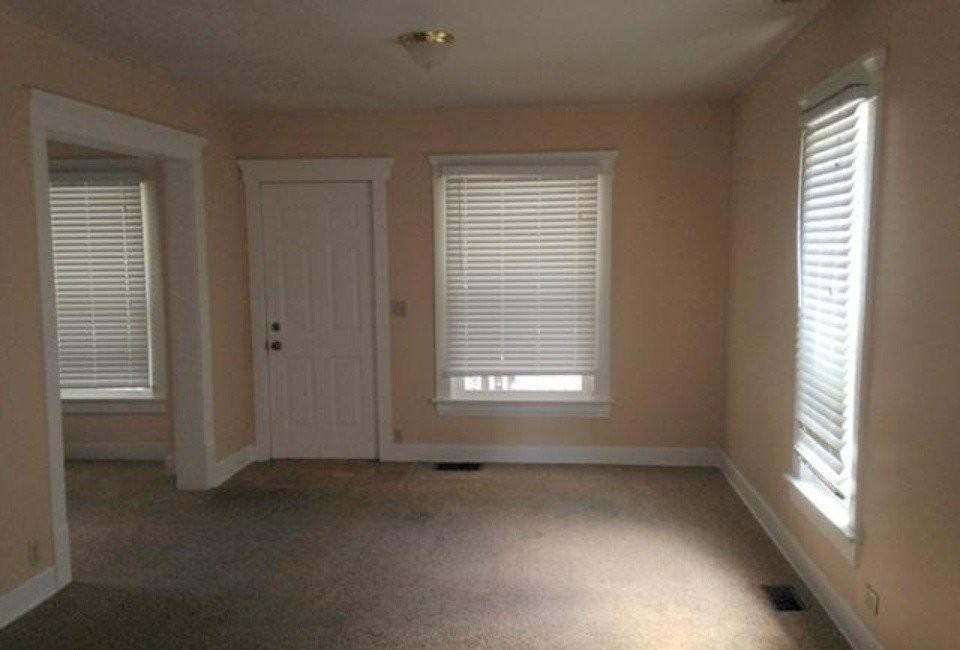 132 Shepard St - Photo 2 of 10