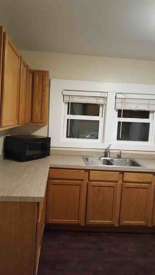 132 Shepard St - Photo 4 of 10