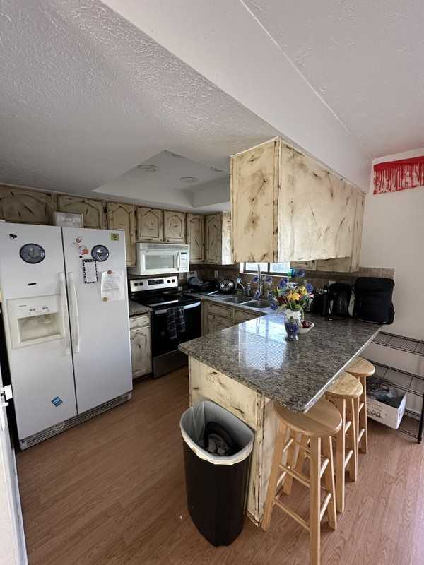1554 Monroe Blvd - Photo 3 of 6