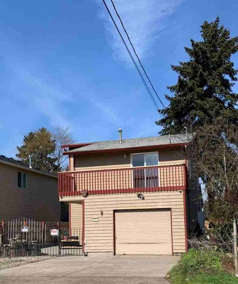 8541 Se Gray St - Photo 2 of 15
