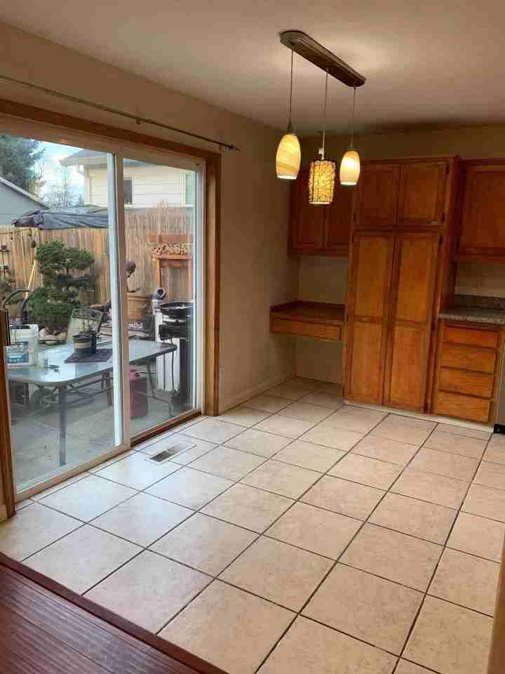 8541 Se Gray St - Photo 4 of 15