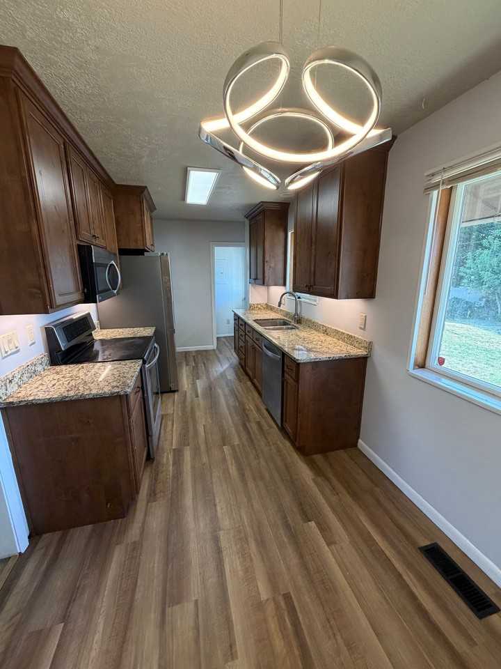778 Wasatch Dr - Photo 3 of 20
