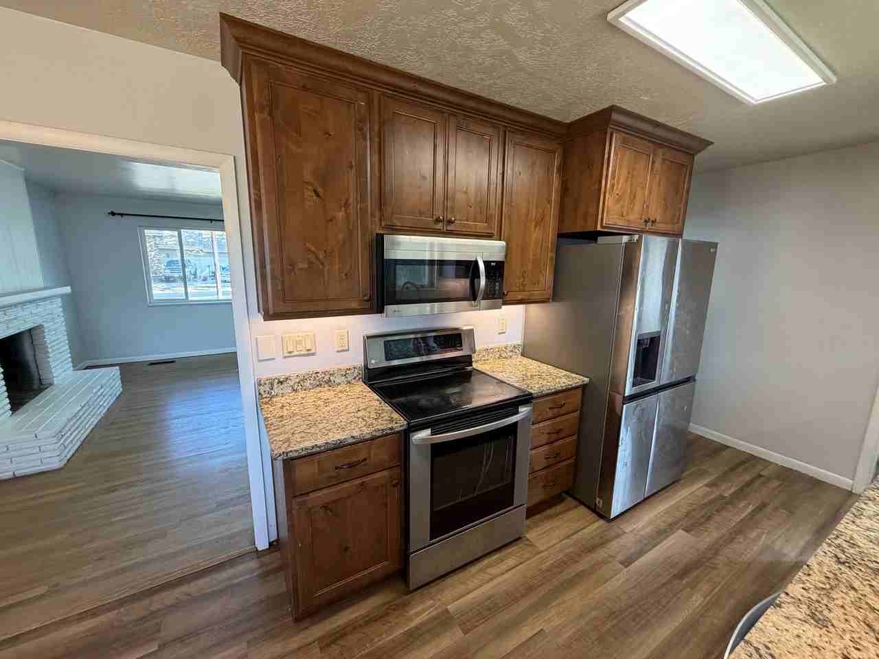778 Wasatch Dr - Photo 4 of 20