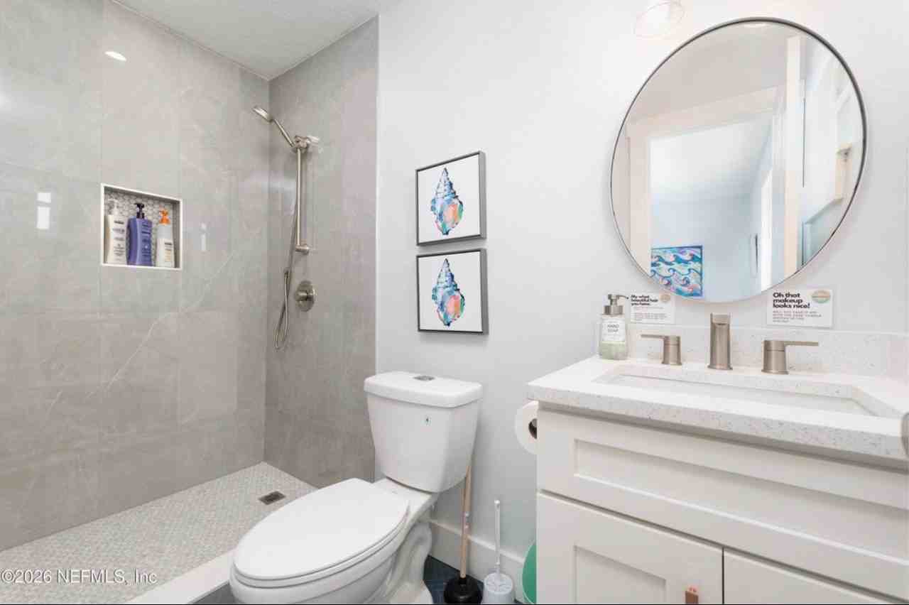 230 Margaret St #B - Photo 7 of 15