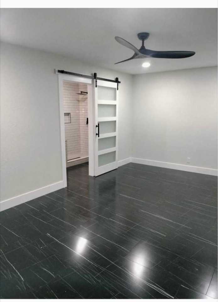 6264 W Desert Inn Rd - Photo 3 of 6