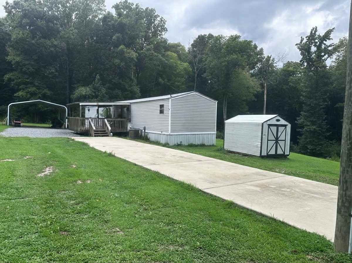 239 Eastwood Rd - Photo 2 of 10