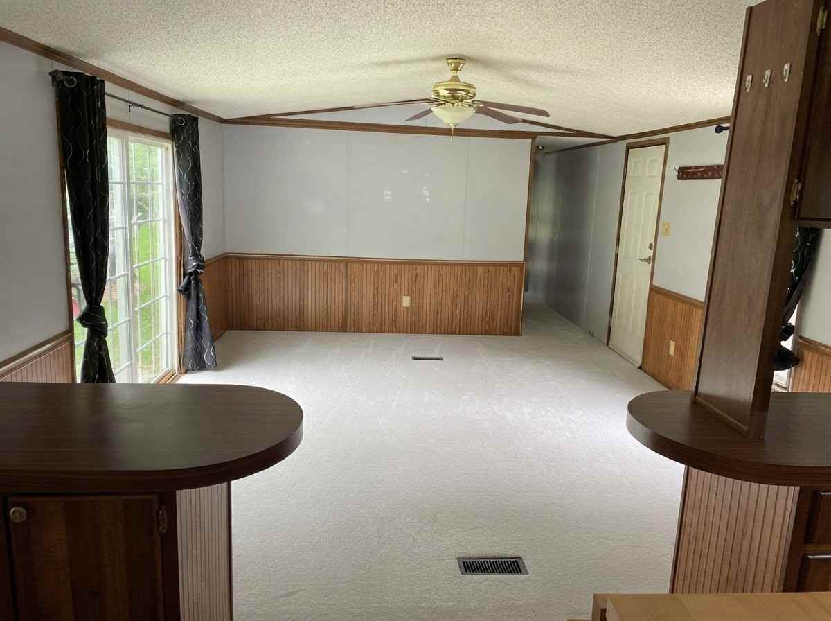 239 Eastwood Rd - Photo 4 of 10