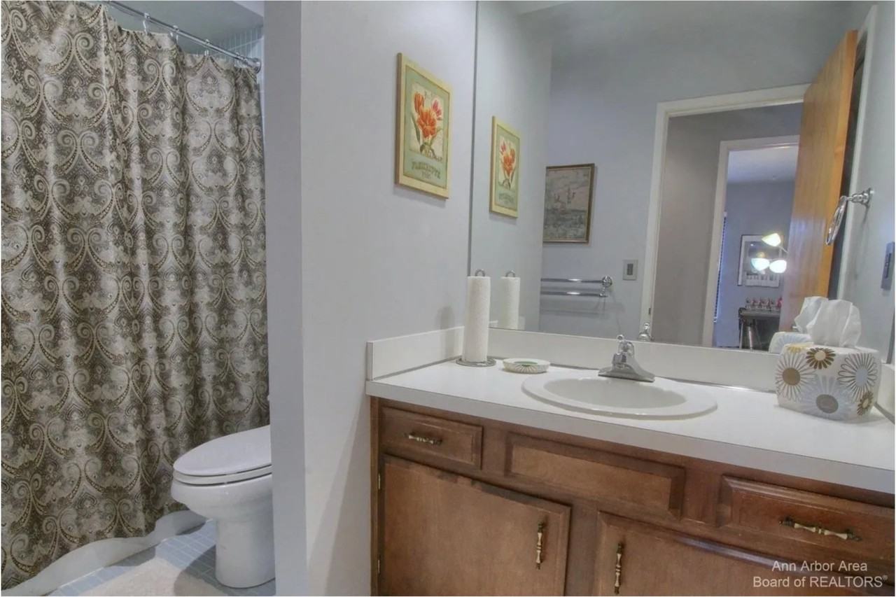 3 Westbury Ct - Photo 2 of 7