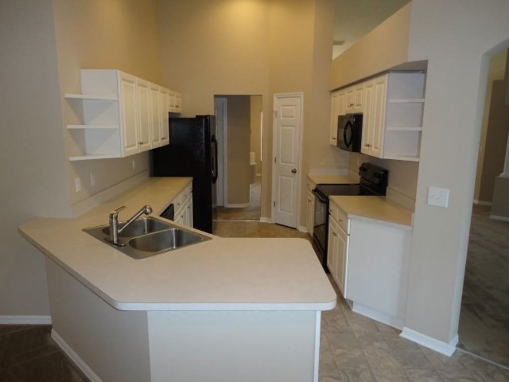 2610 Vinedale Ave - Photo 2 of 9