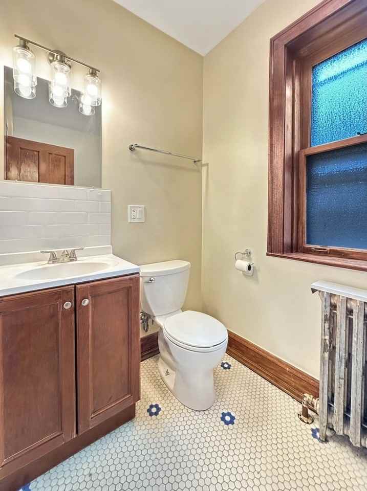 1319 N Ridgeway Ave #1 - Photo 7 of 13