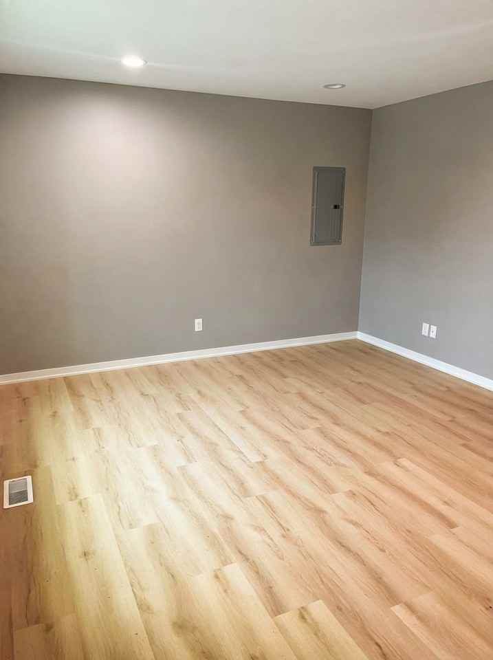 4 N Poplar Ave #A - Photo 4 of 14