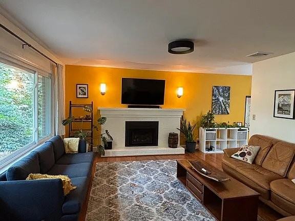 1506 Southwood Dr - Photo 2 of 16