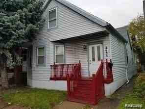 2655 Whalen St