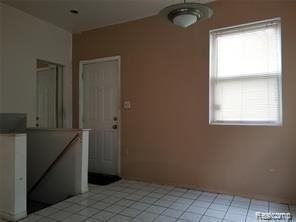 2655 Whalen St - Photo 2 of 16