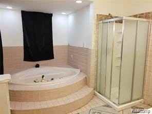 2655 Whalen St - Photo 5 of 16