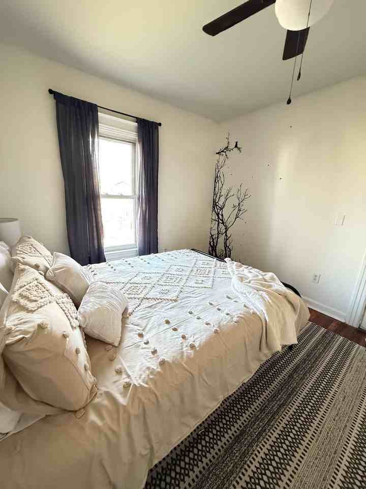 528 E Philadelphia St - Photo 6 of 11