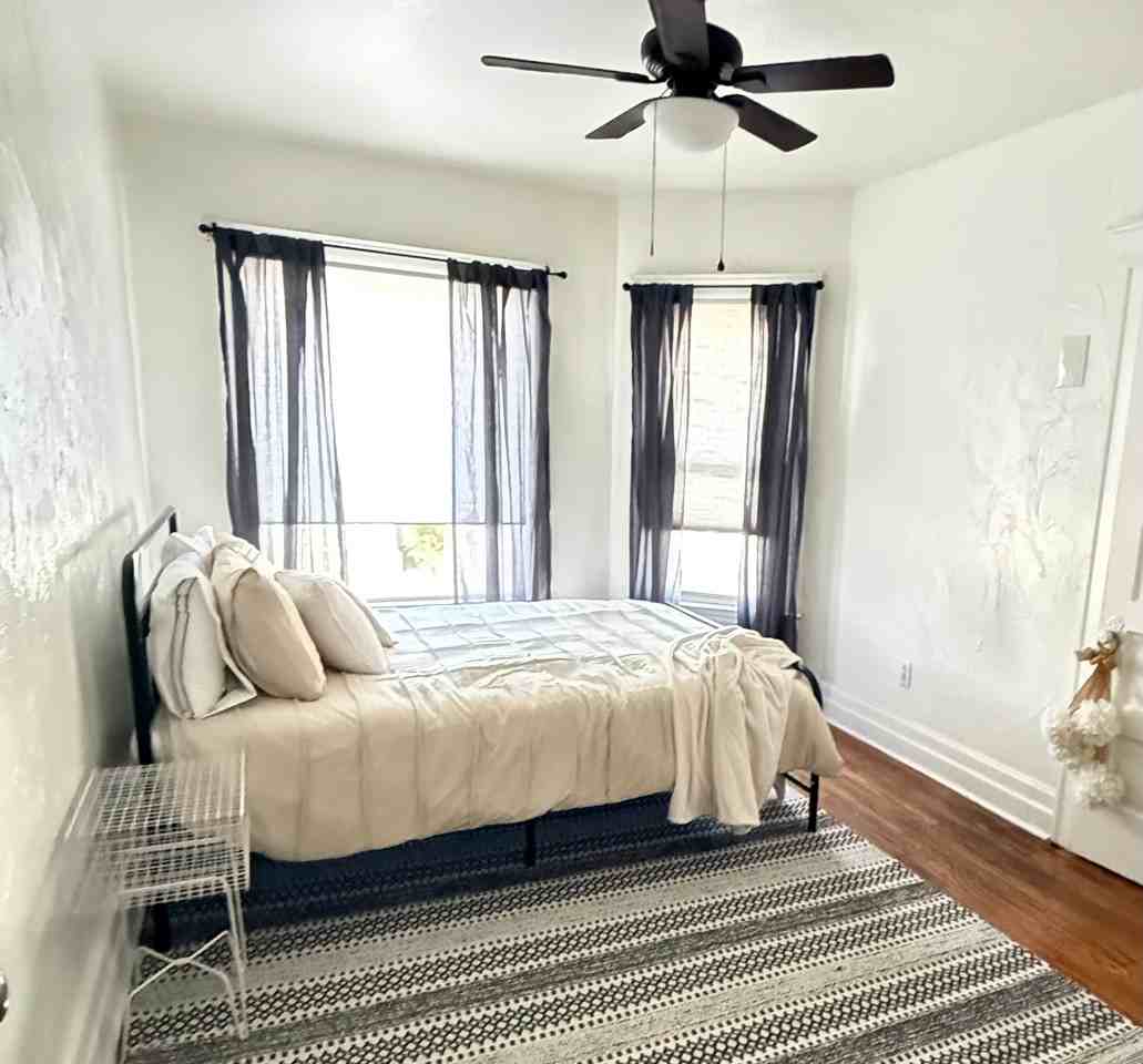 528 E Philadelphia St - Photo 7 of 11