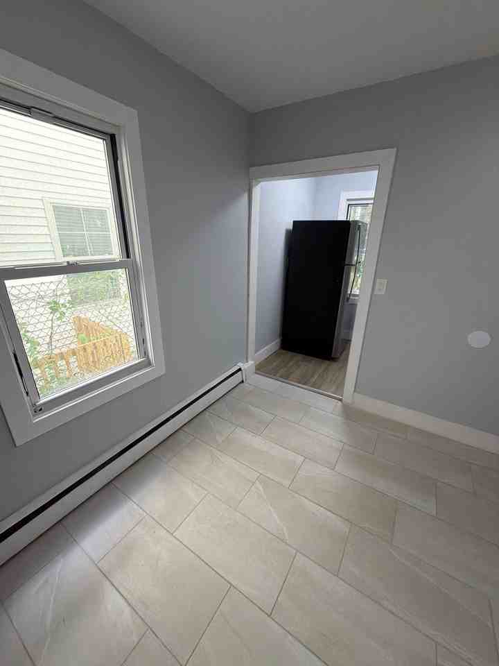 748 Maple St #3 - Photo 4 of 14