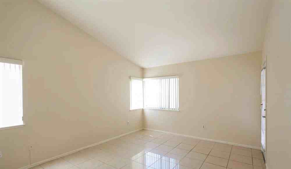 4548 Special Ct - Photo 2 of 8