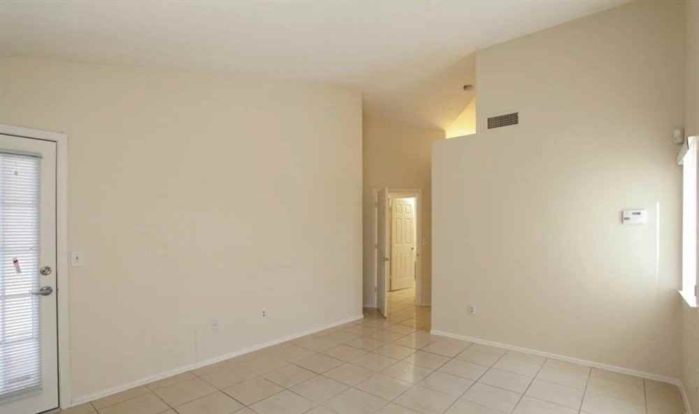 4548 Special Ct - Photo 6 of 8