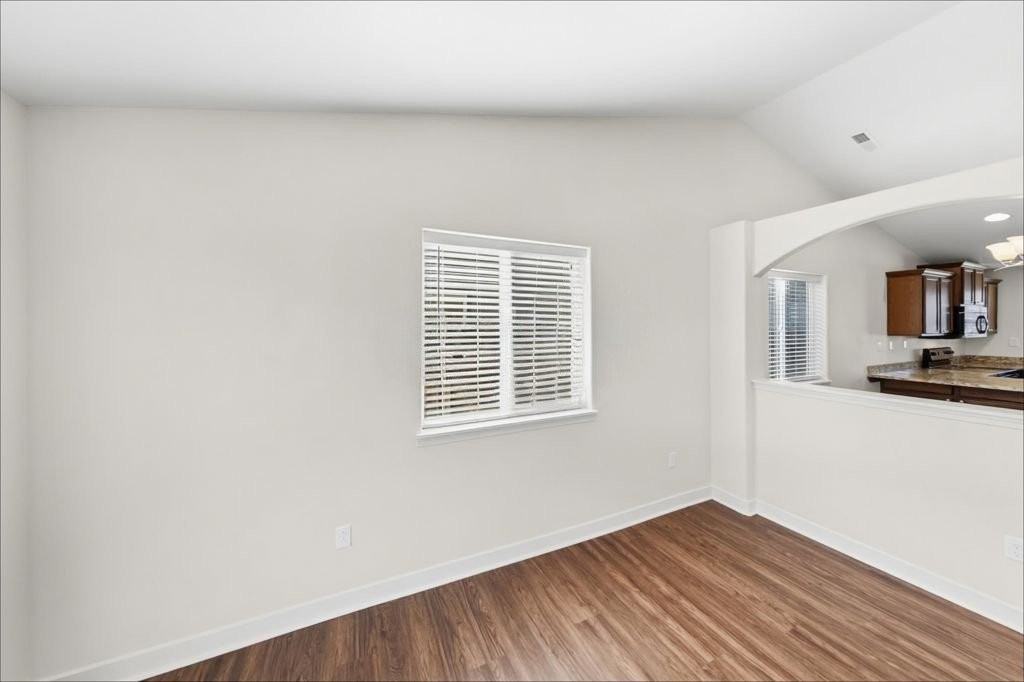 2212 Aries Dr - Photo 2 of 11