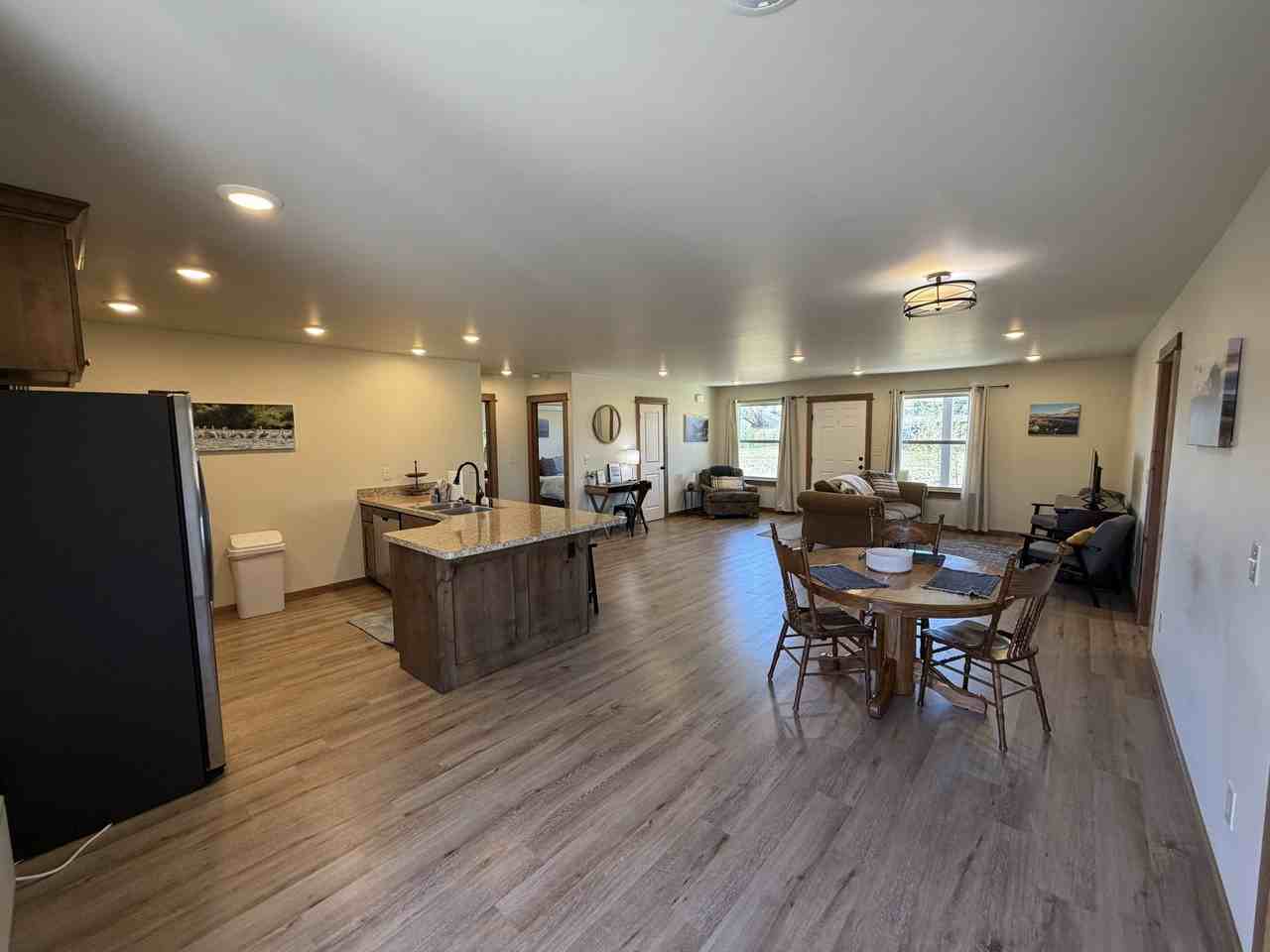 511 W Hugel St #A - Photo 7 of 20