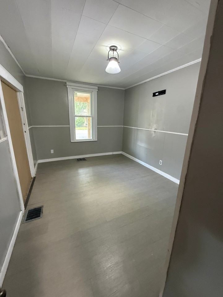 25 E Main St - Photo 2 of 16