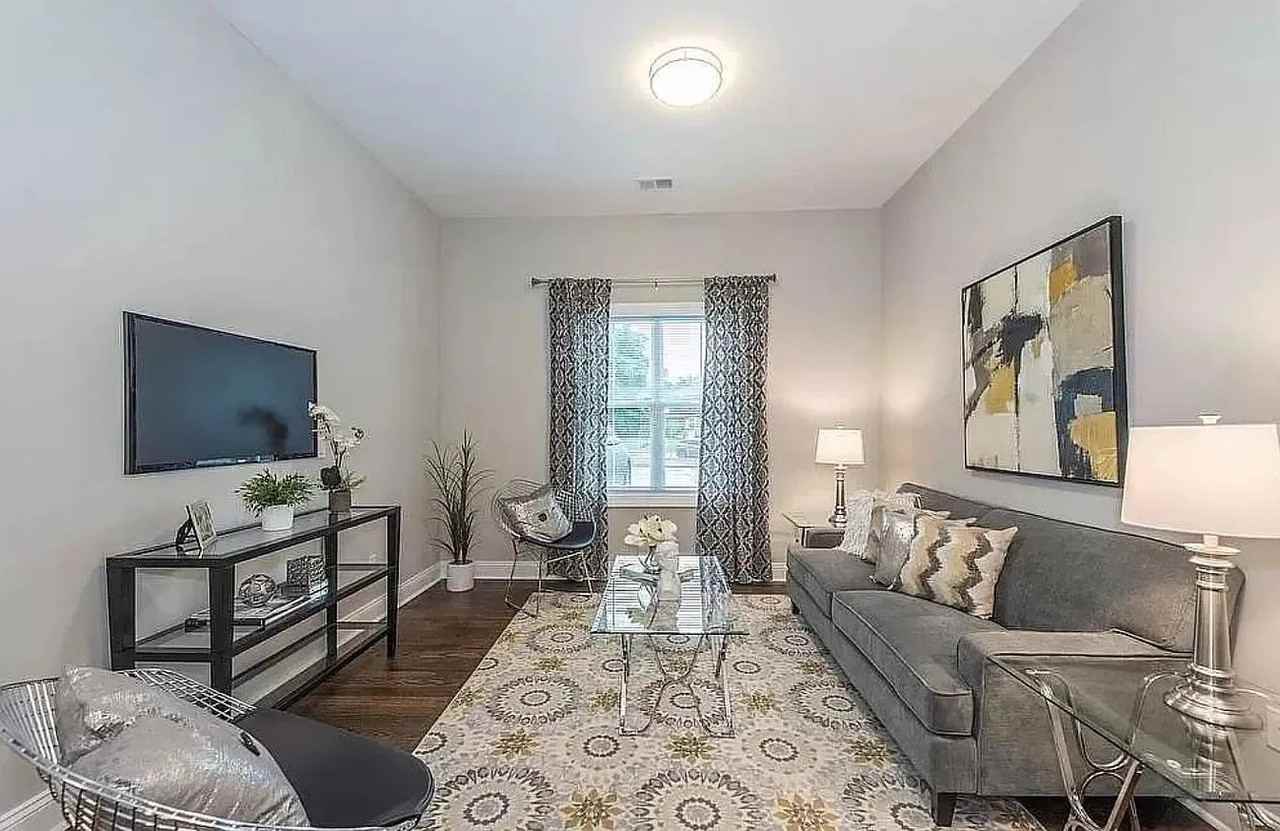 742 Park Ave #215 - Photo 2 of 13